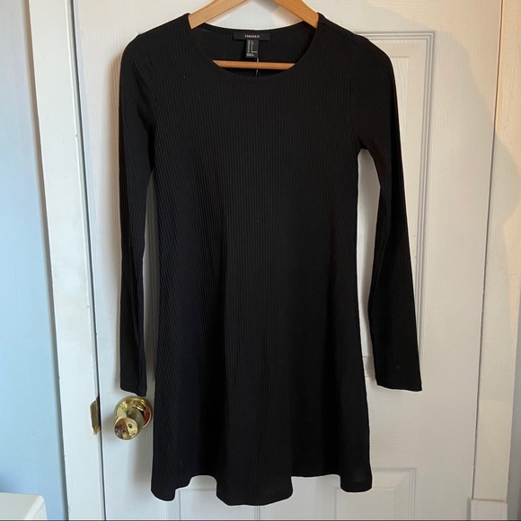 Forever 21 Simple Black Long Sleeve Dress - Picture 1 of 3